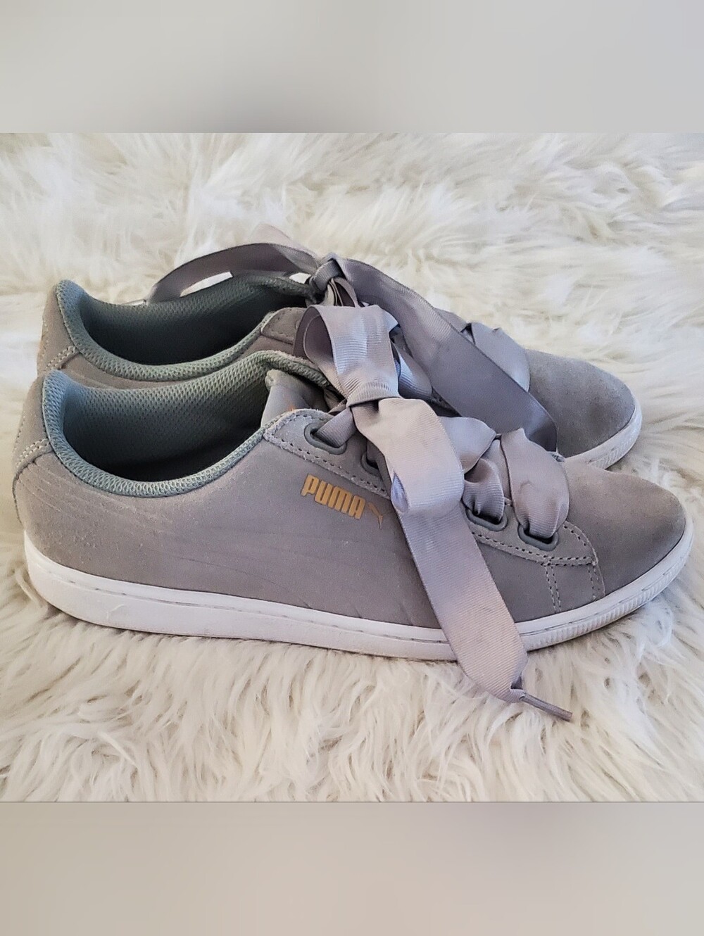 PUMA Vikky Ribbon Suede Sneakers Gray Satin Lace SoftFoam+ Women's Size 10 - Picture 3 of 11